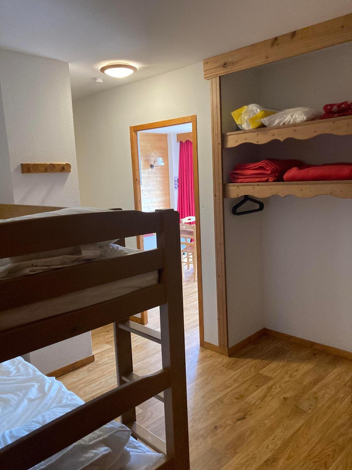 Appartement Pied Des Pistes, Terrasse Wifi Et Parking Chamrousse Exterior photo